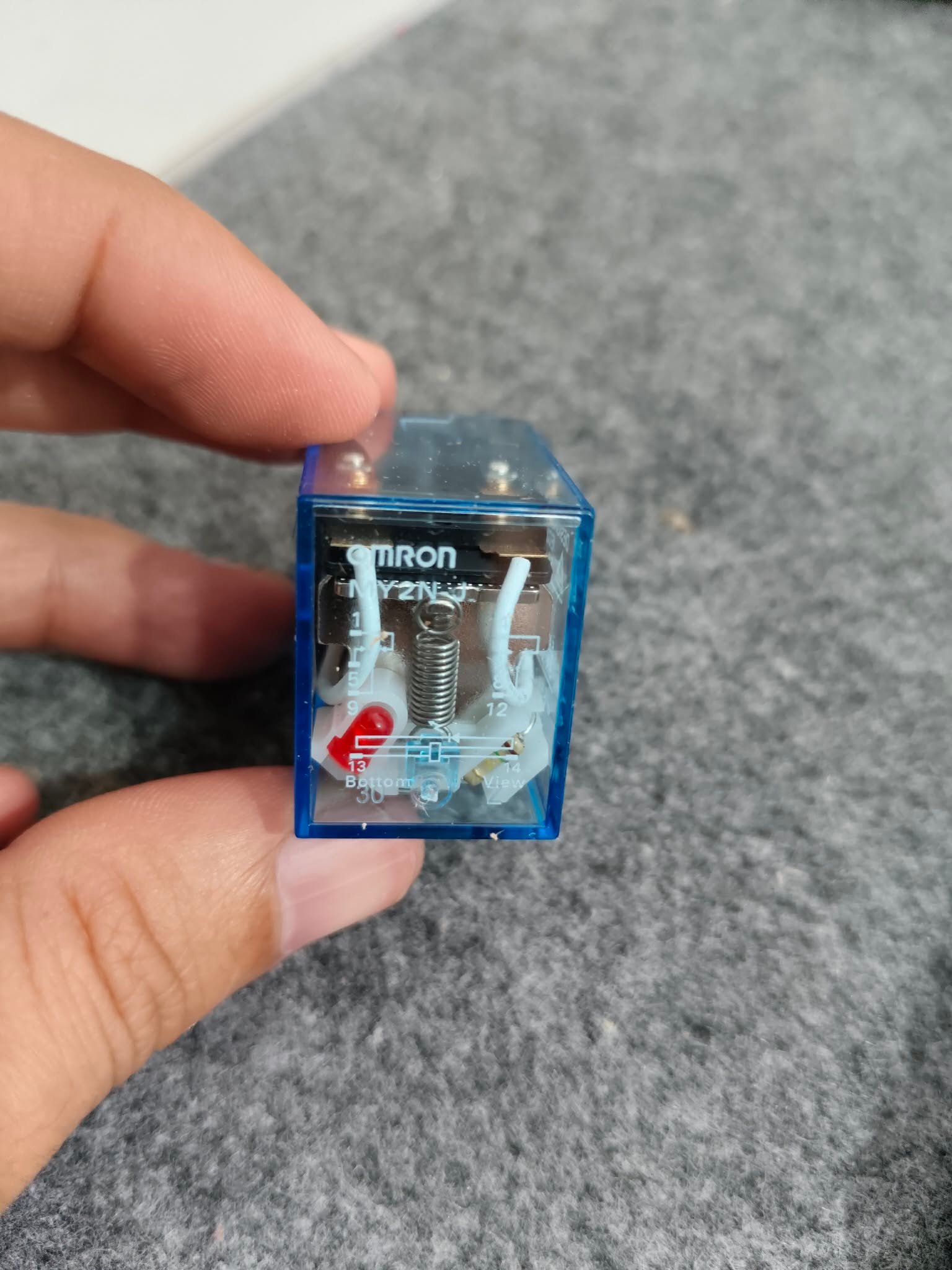 220VAC switch relay 8 pins (MY2N-J)