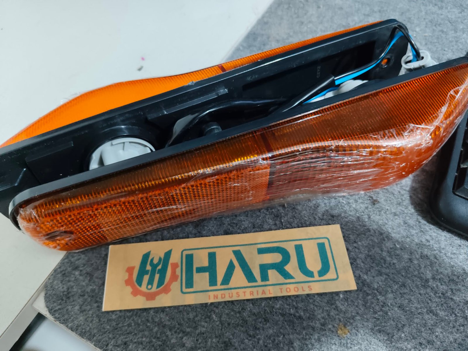 Isuzu forward giga signal light assy door
